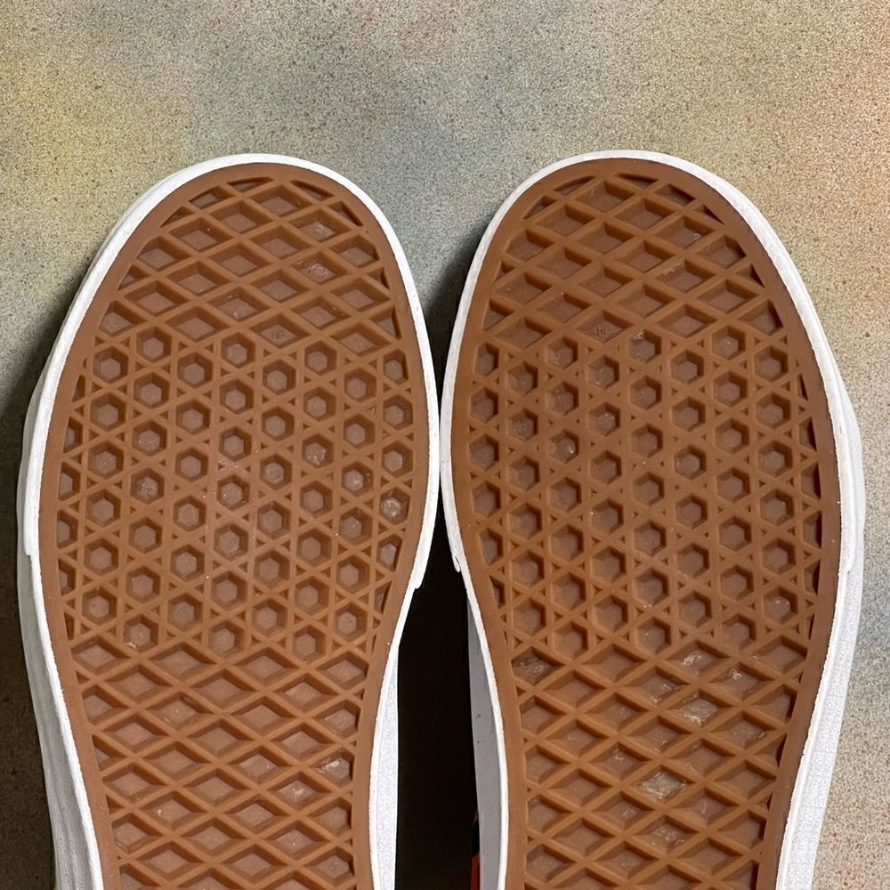 Vans Old Skool Women's Sneakers Size 7M - Picture 14 of 16